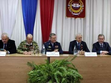 Патриотический классный час «Родина славит Героя»