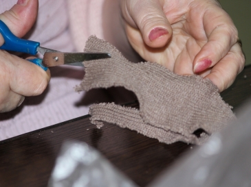 Ветераны и волонтеры Ковылкино посылают бойцам маскировочные сети